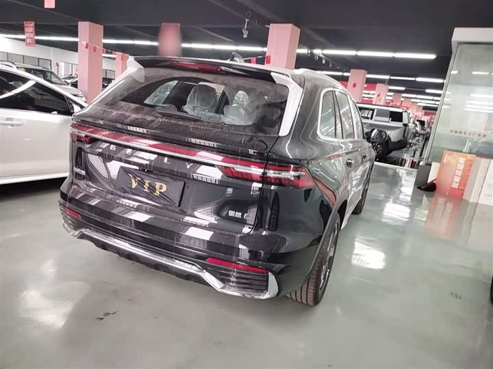 Фото 8 - Geely Monjaro