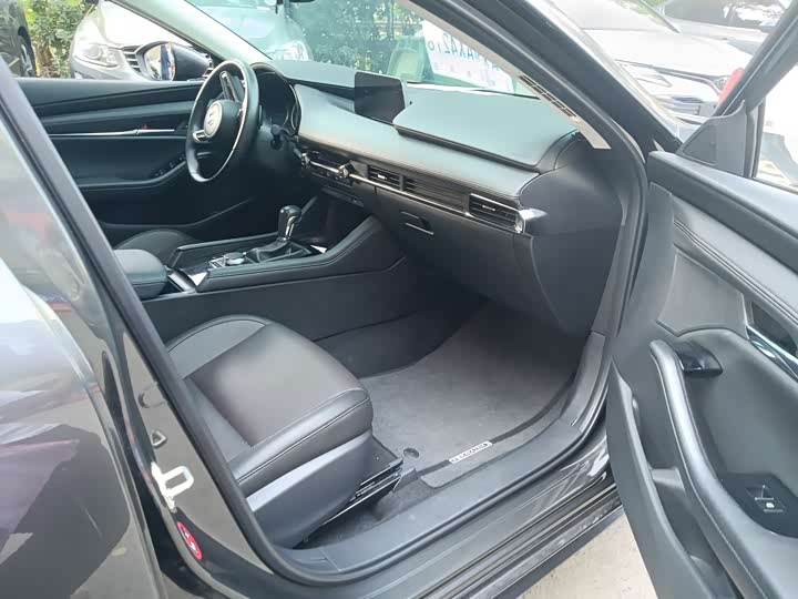 Фото 9 - Mazda 3 (Axela)