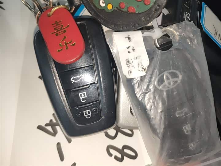 Фото 9 - Toyota Camry