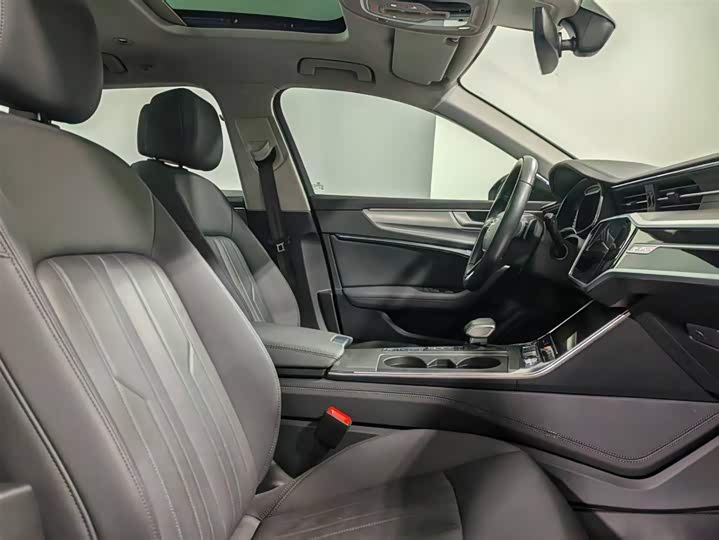 Фото 8 - Audi A6