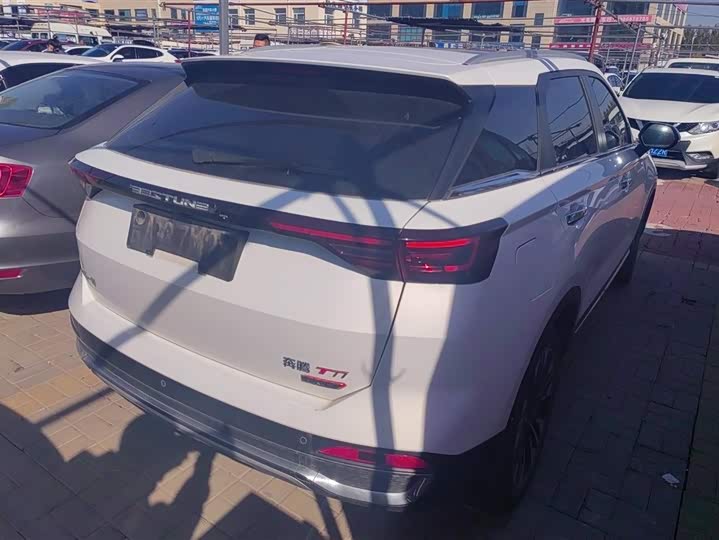 Фото 3 - Bestune T77