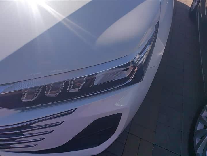 Фото 5 - Bestune T77