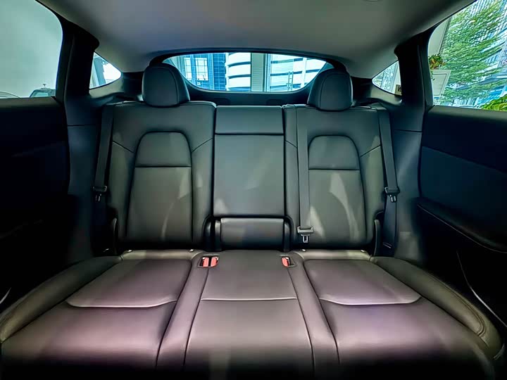 Фото 6 - Tesla Model Y