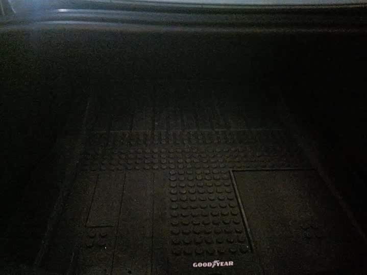 Фото 4 - Tesla Model 3