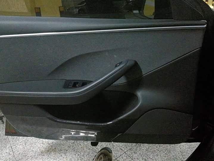 Фото 7 - Tesla Model 3