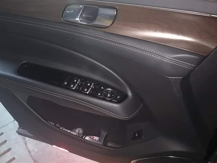 Фото 7 - Ford Equator