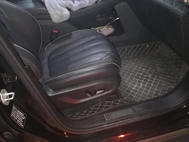 Фото 8 - Ford Equator