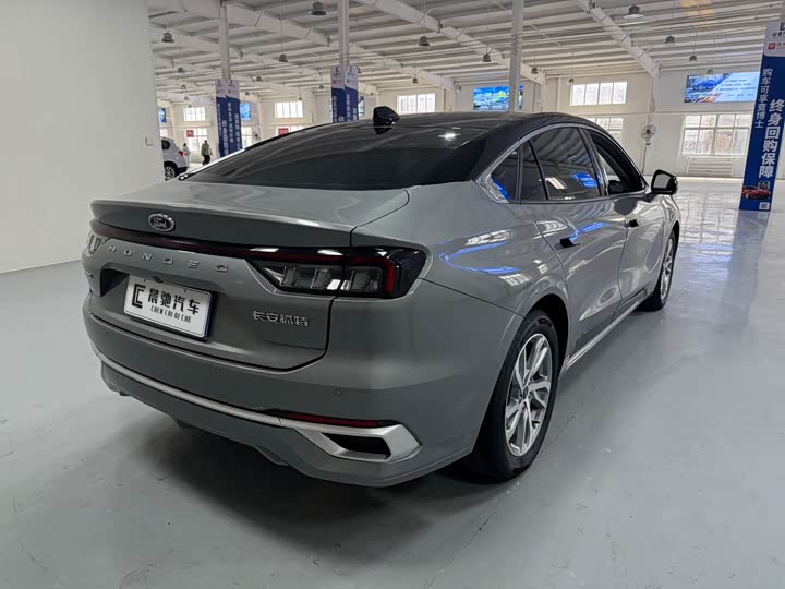 Фото 4 - Ford Mondeo