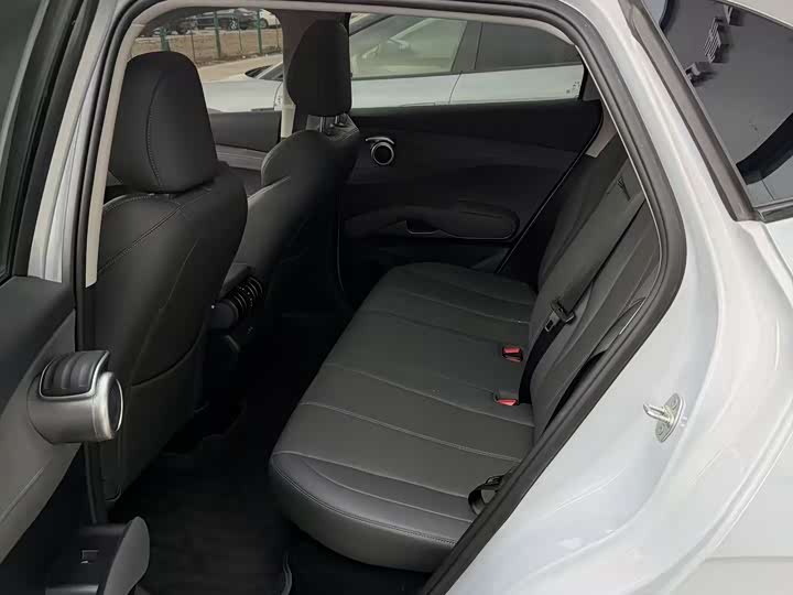 Фото 6 - BYD Yuan Plus