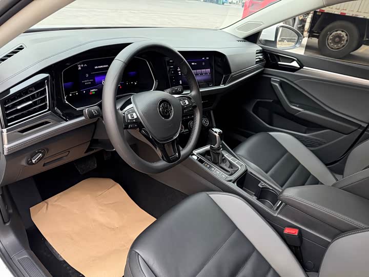 Фото 5 - Volkswagen Sagitar L