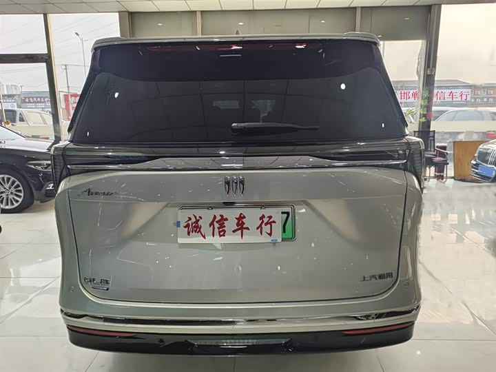 Фото 3 - Buick GL8 Hybrid