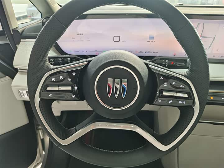 Фото 8 - Buick GL8 Hybrid