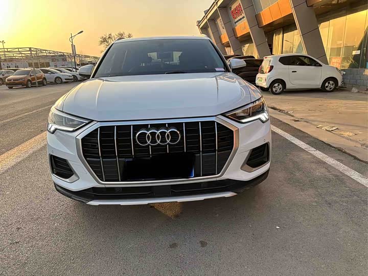 Фото 2 - Audi Q3