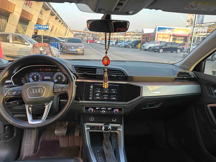 Фото 4 - Audi Q3