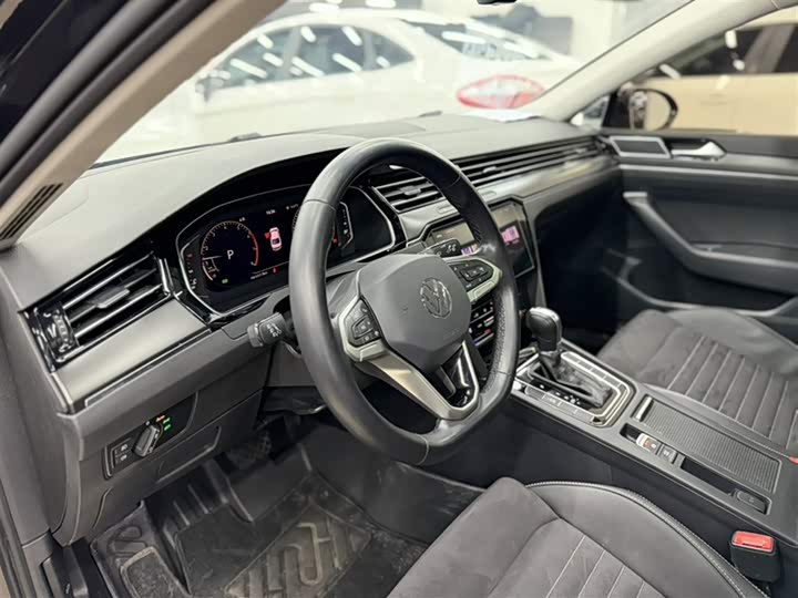 Фото 5 - Volkswagen Magotan