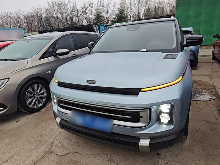 Фото 3 - Geely Icon