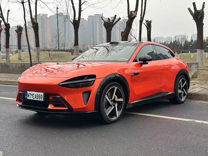 Фото 1 - Xiaomi YU7