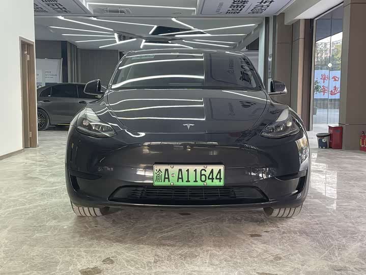 Фото 2 - Tesla Model Y