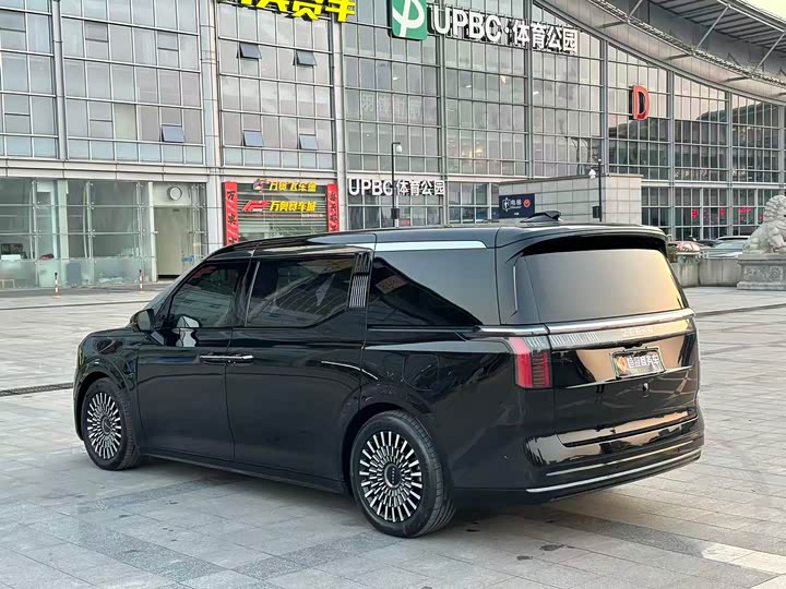 Фото 4 - Zeekr 009