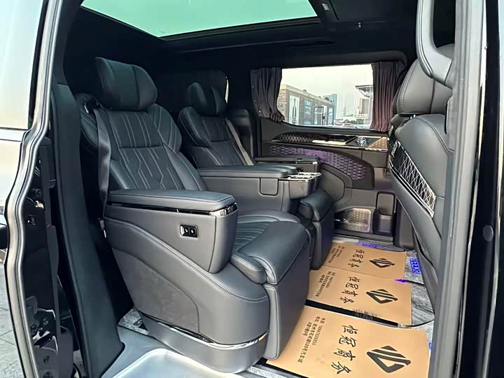 Фото 9 - Zeekr 009