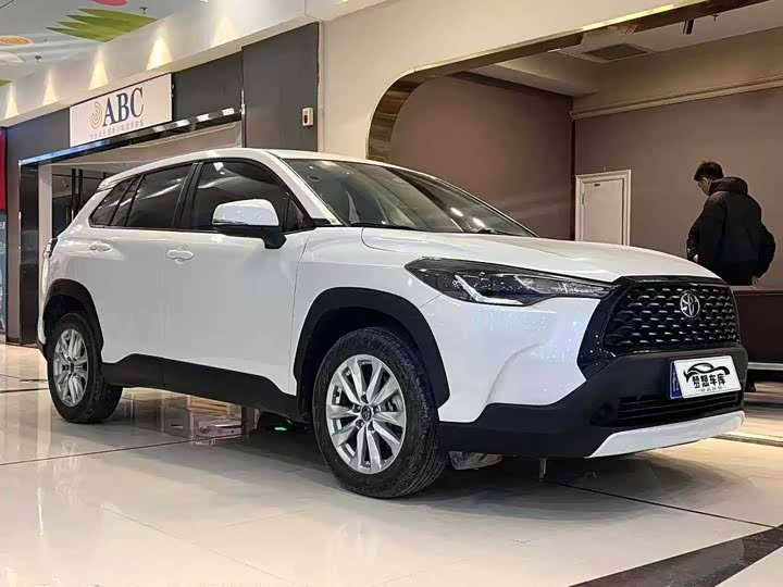 Фото 3 - Toyota Corolla Cross