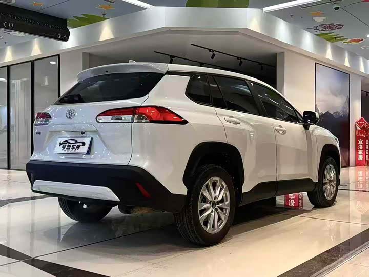 Фото 9 - Toyota Corolla Cross