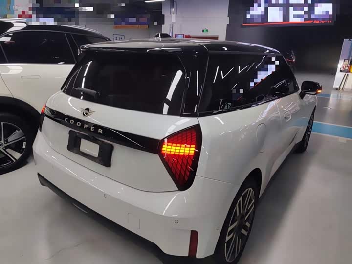 Фото 7 - Mini Cooper