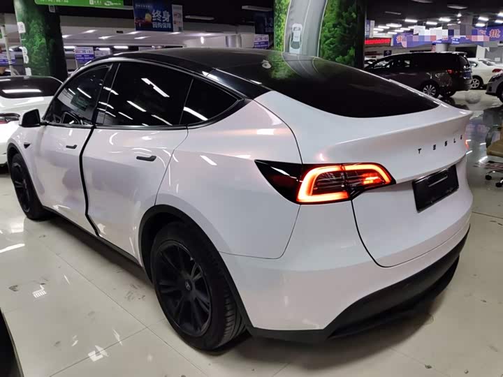 Фото 5 - Tesla Model Y