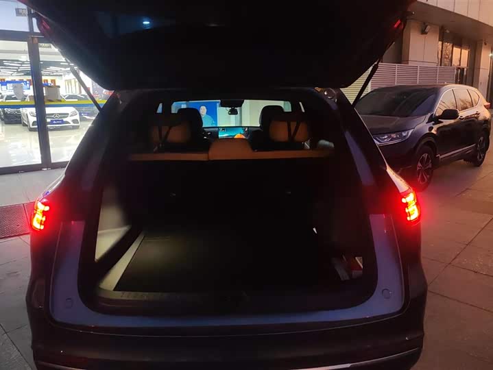 Фото 4 - Geely Galaxy Starship 7