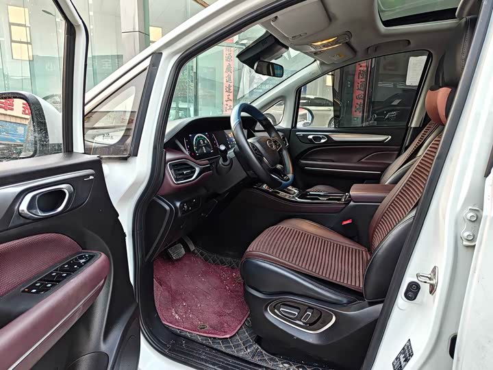 Фото 4 - GAC Trumpchi M6