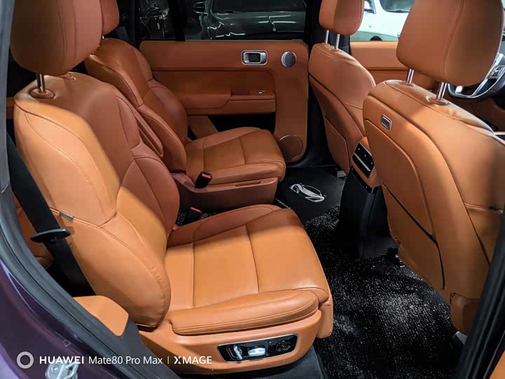 Фото 8 - LiXiang L9