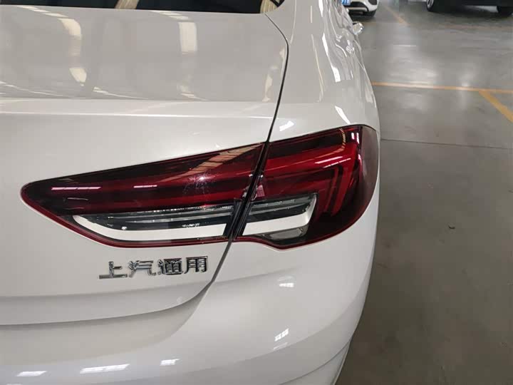 Фото 8 - Buick Regal