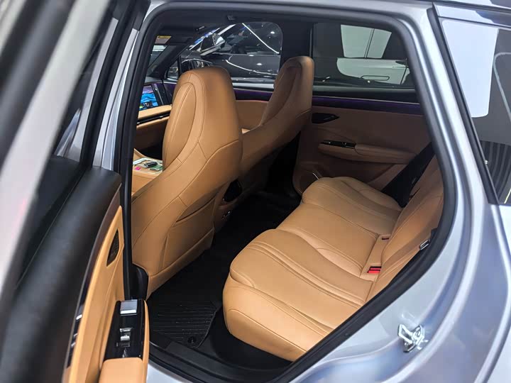 Фото 9 - Geely Galaxy L7