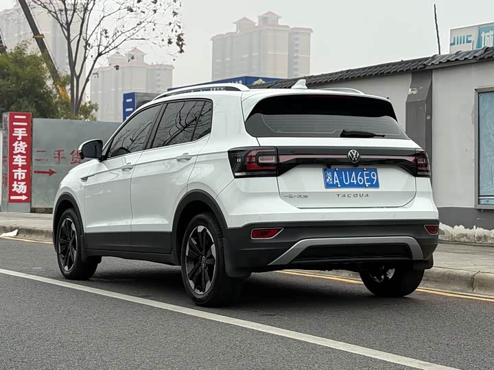 Фото 6 - Volkswagen Tacqua