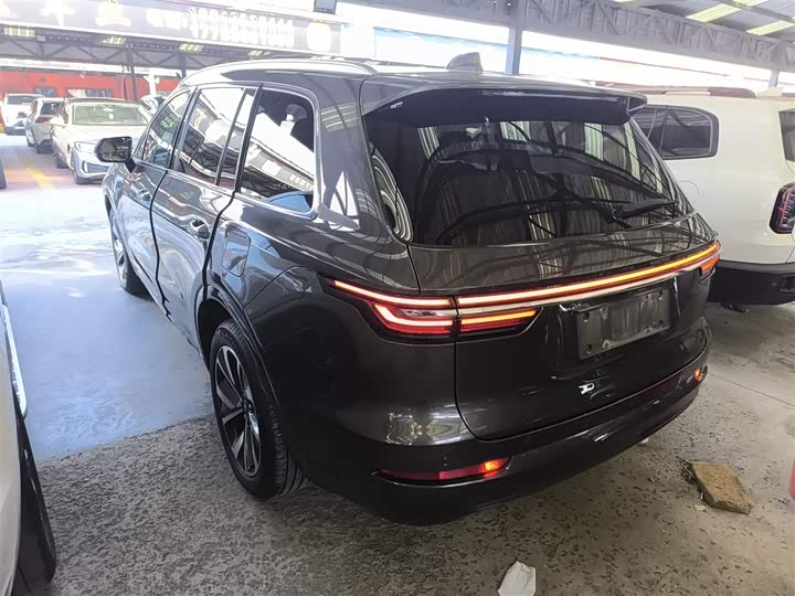 Фото 4 - LiXiang One