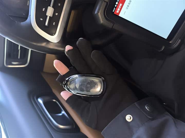 Фото 8 - LiXiang One