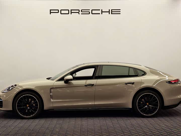 Фото 4 - Porsche Panamera