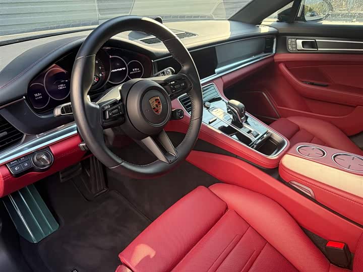 Фото 8 - Porsche Panamera