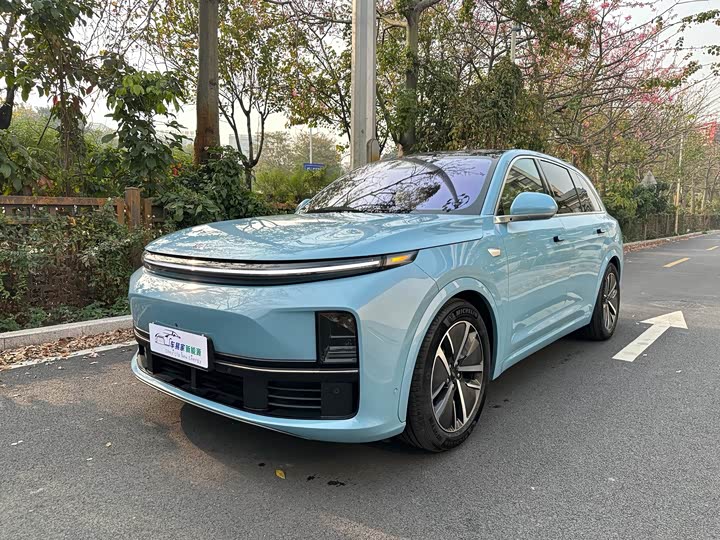 Фото 1 - LiXiang L7