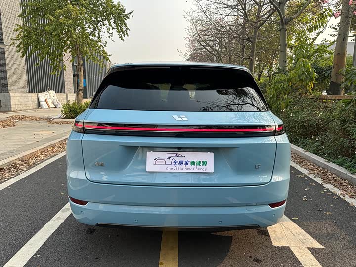 Фото 8 - LiXiang L7