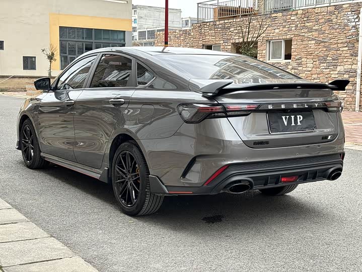 Фото 4 - Geely Binrui