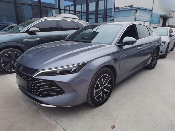 Фото 1 - BYD Qin L