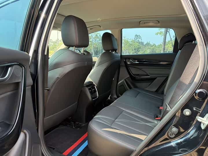 Фото 7 - Dongfeng Aeolus AX7