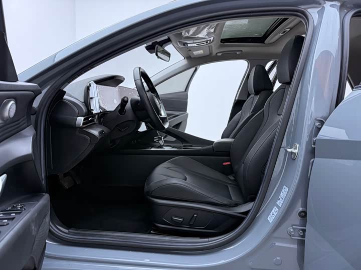 Фото 5 - Hyundai Elantra N line