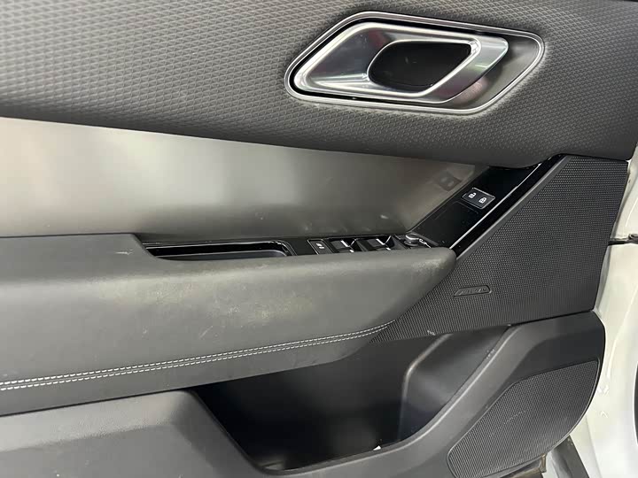 Фото 6 - Land Rover Range Rover Velar