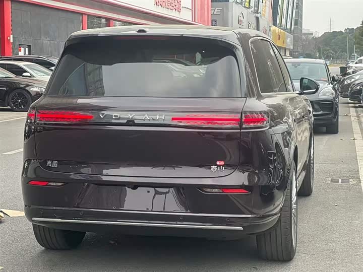 Фото 4 - Voyah Taishan