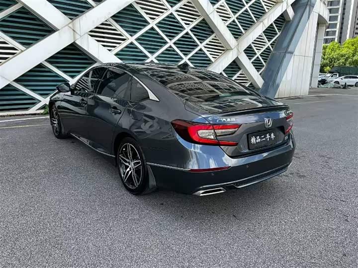Фото 7 - Honda Accord