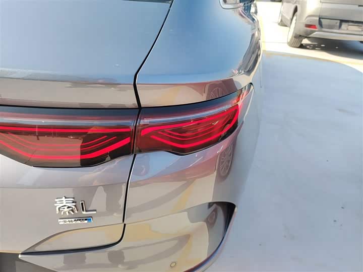 Фото 8 - BYD Qin L