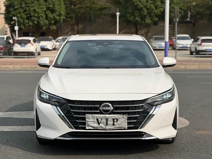 Фото 2 - Nissan Sylphy