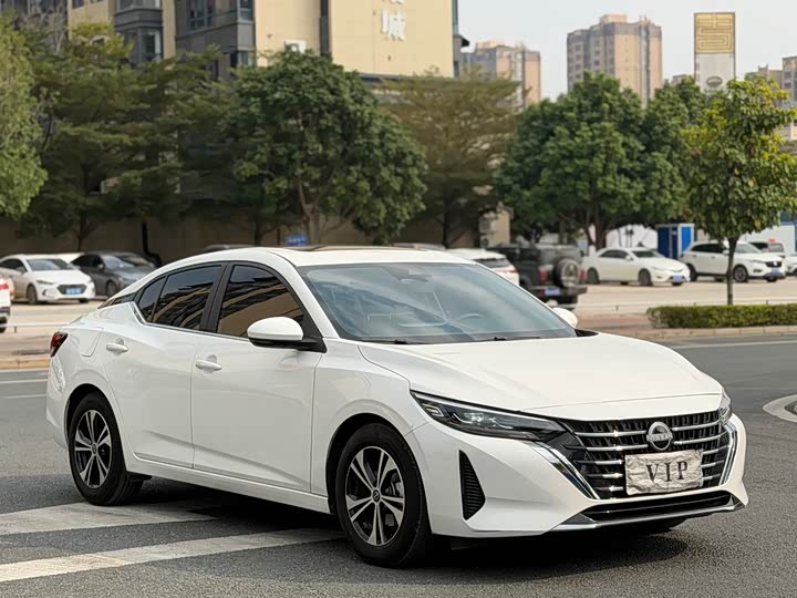 Фото 3 - Nissan Sylphy